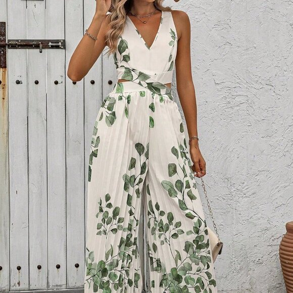 Multicolor Boho Women's V-Neck Plant Printed Pleated Jumpsuit - Picture 7 of 7